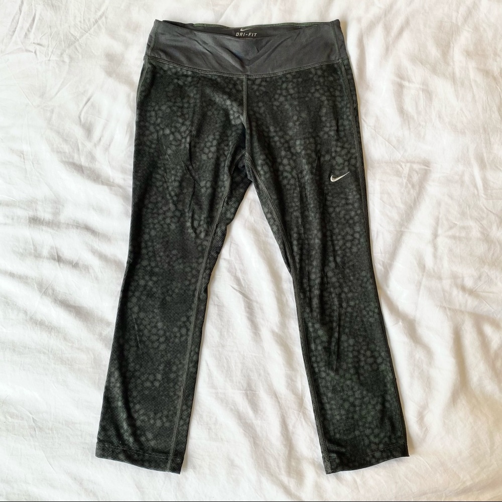 Nike Gray Pebble Print Crop Leggings